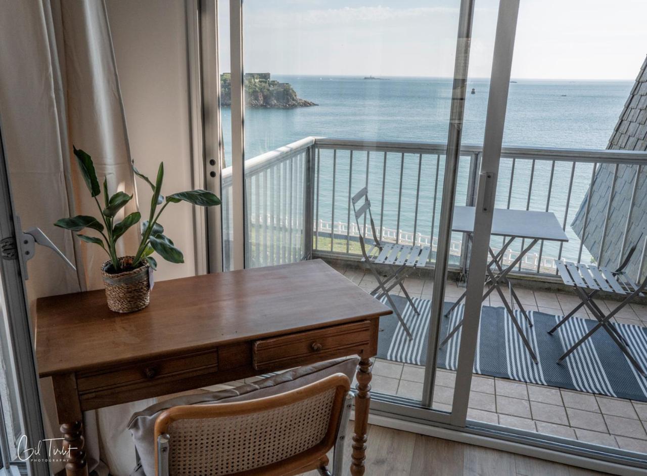 Appartement Pied Dans L'Eau - La Comtesse Saint-Quay-Portrieux Bagian luar foto