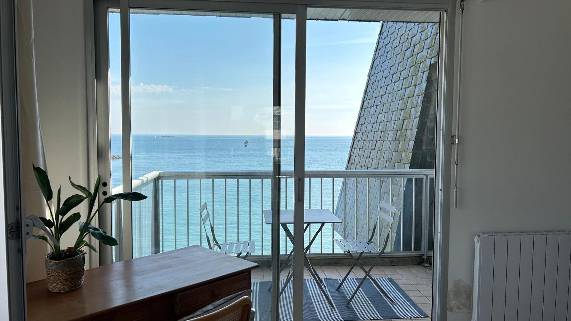 Appartement Pied Dans L'Eau - La Comtesse Saint-Quay-Portrieux Bagian luar foto