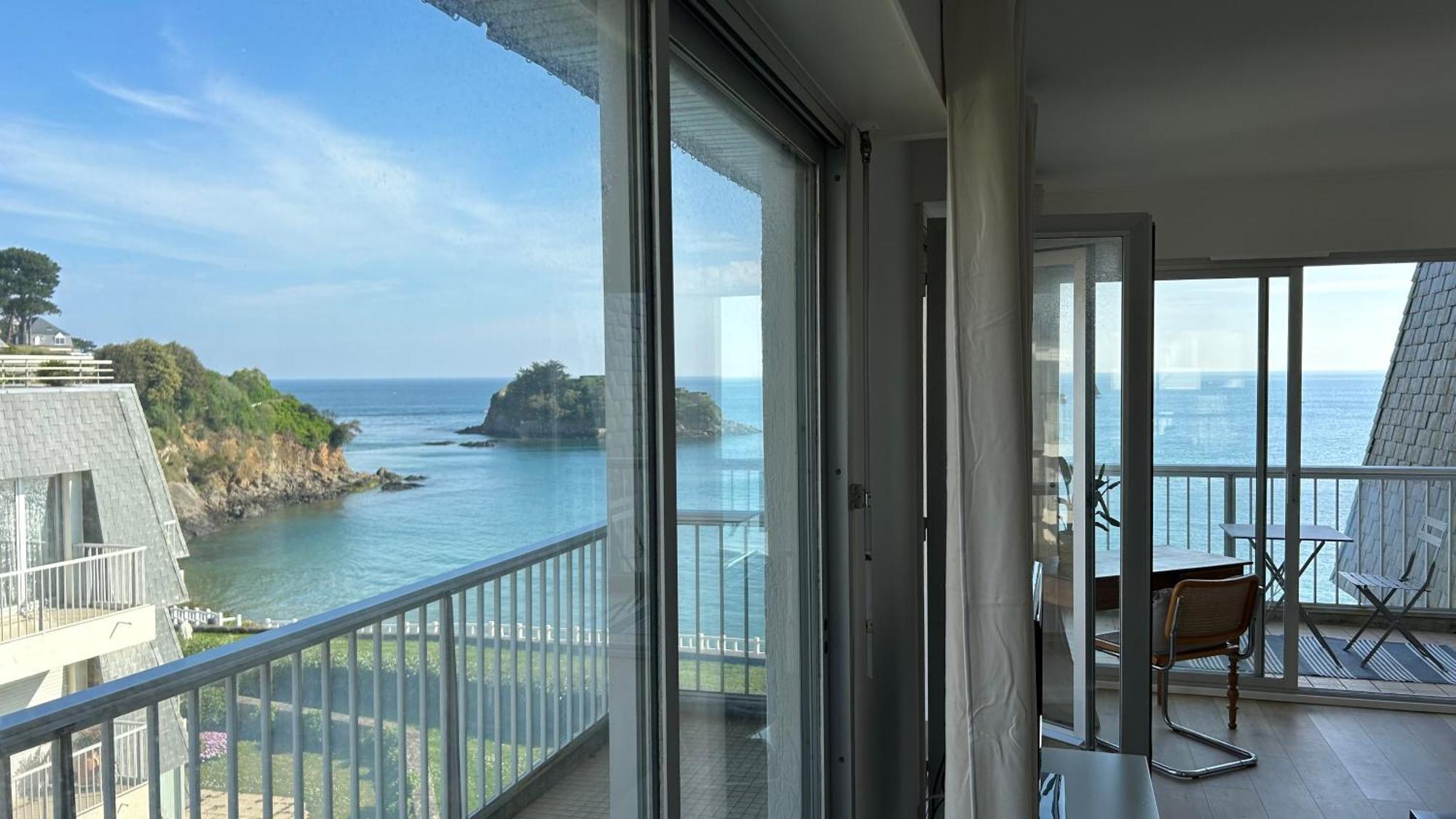 Appartement Pied Dans L'Eau - La Comtesse Saint-Quay-Portrieux Bagian luar foto
